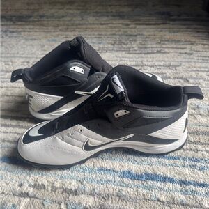 Nike Black and White Athletic Shoes/Football Cleats